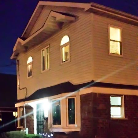 Jfk Bed And Breakfast Guesthouse New York Exterior photo